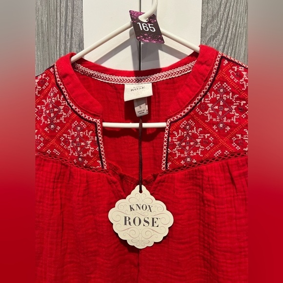 165. NWT Knox Rose Embroidered Tank Top Split Neck Small - Picture 2 of 5